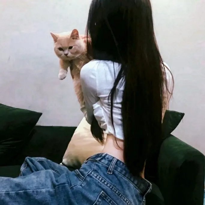 艳女新装